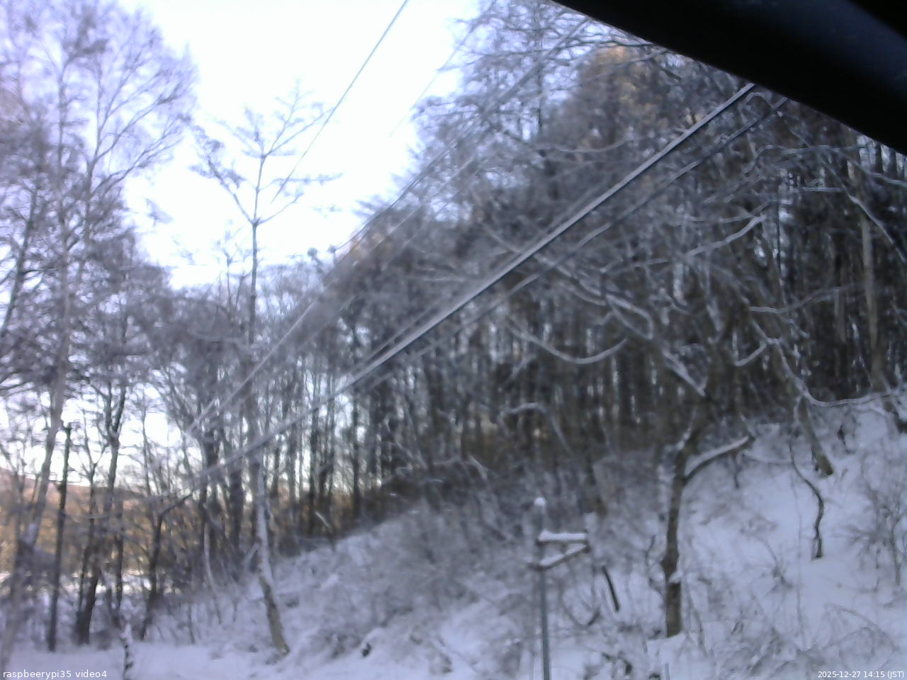 長野県菅平高原 ゆたか山荘 東側上空 2025/12/27 14:15