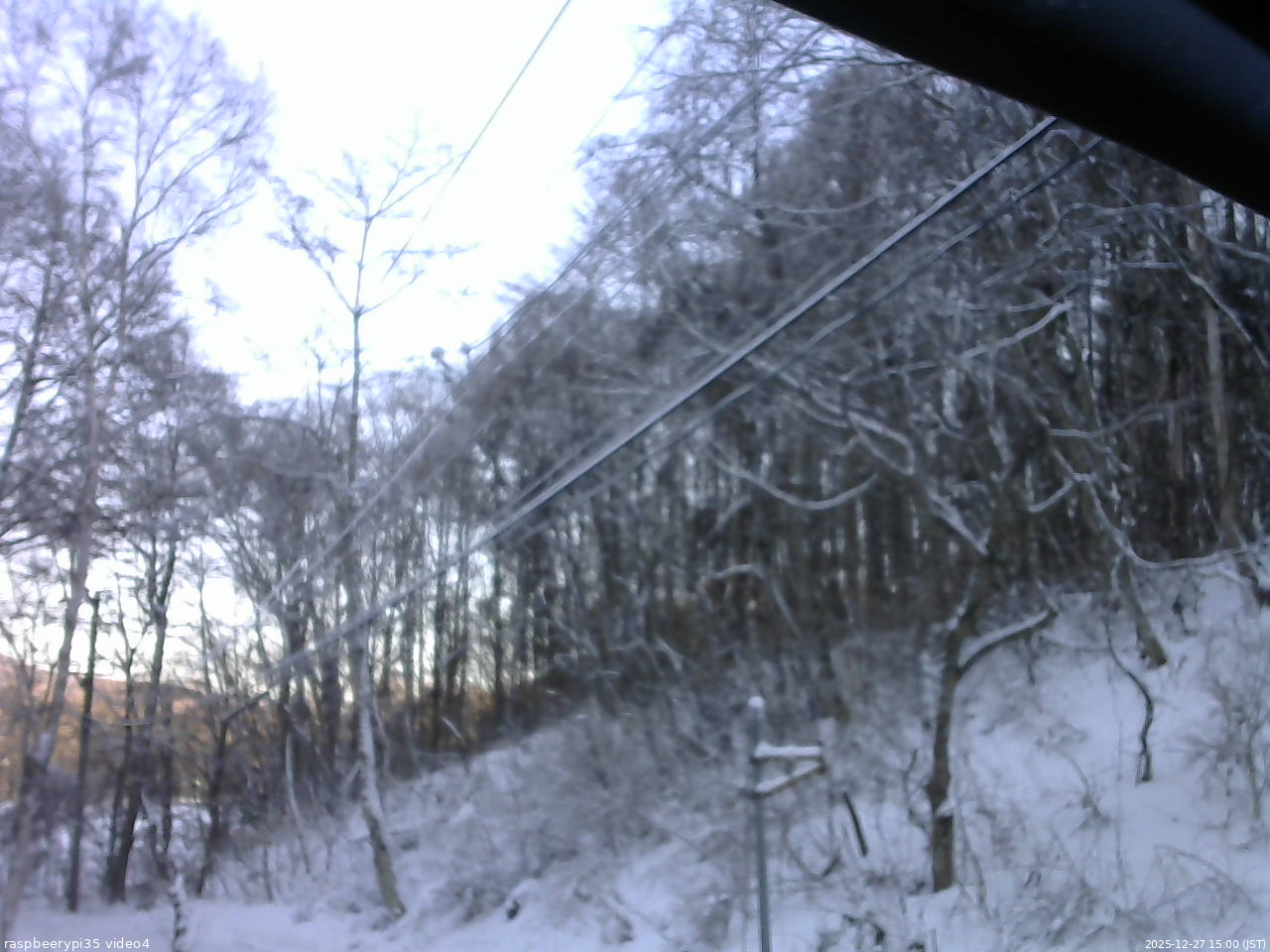 長野県菅平高原 ゆたか山荘 東側上空 2025/12/27 15:00