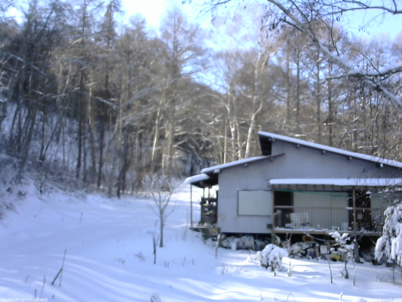 長野県菅平高原 ゆたか山荘 西側(坂上) 2025/12/29 13:00
