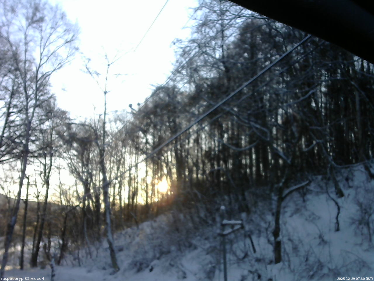 長野県菅平高原 ゆたか山荘 東側上空 2025/12/29 07:30