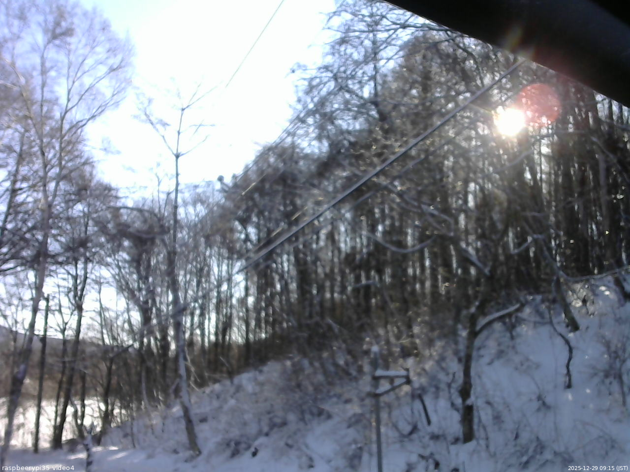 長野県菅平高原 ゆたか山荘 東側上空 2025/12/29 09:15