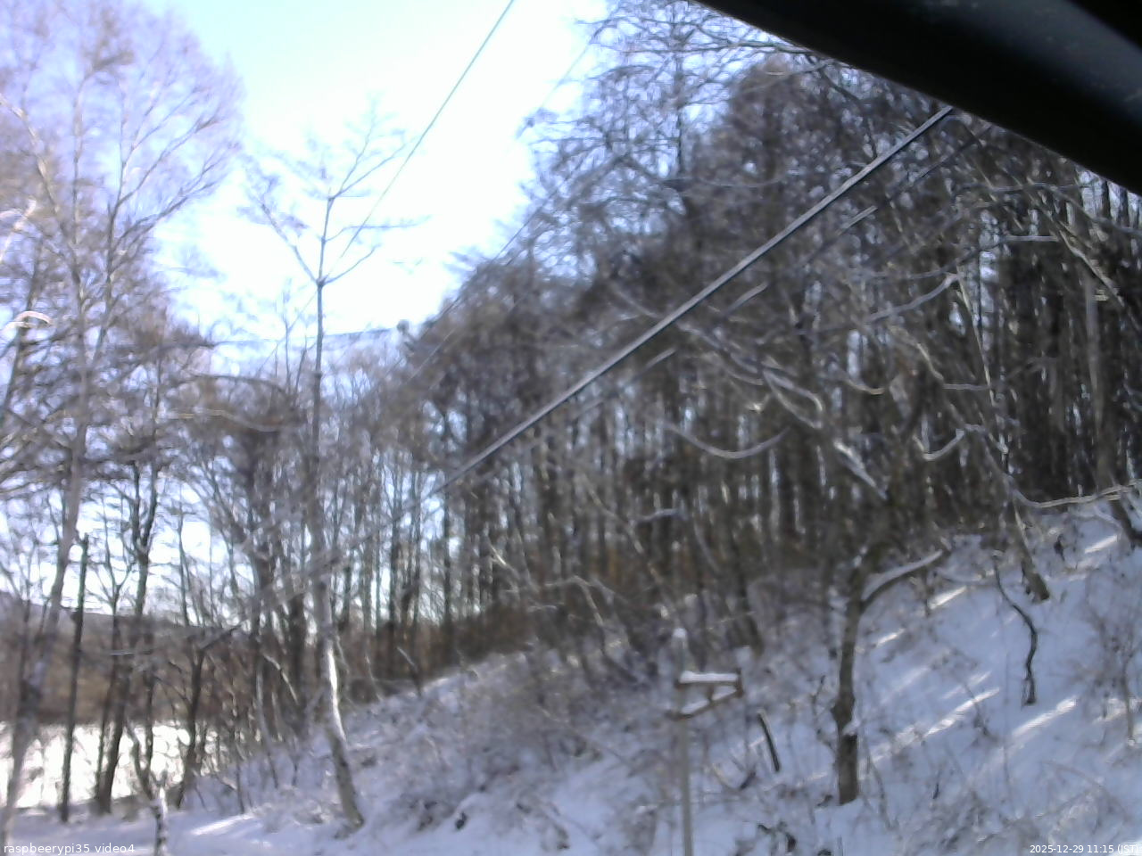 長野県菅平高原 ゆたか山荘 東側上空 2025/12/29 11:15