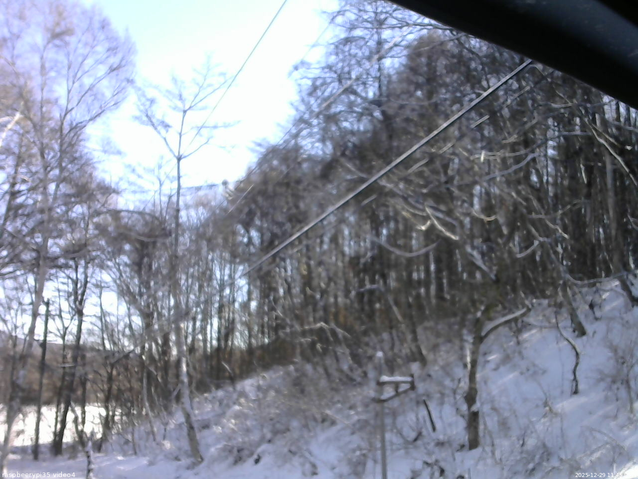 長野県菅平高原 ゆたか山荘 東側上空 2025/12/29 11:45