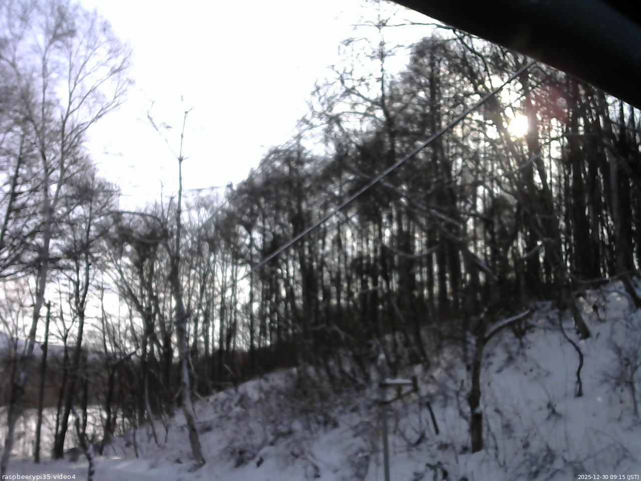 長野県菅平高原 ゆたか山荘 東側上空 2025/12/30 09:15