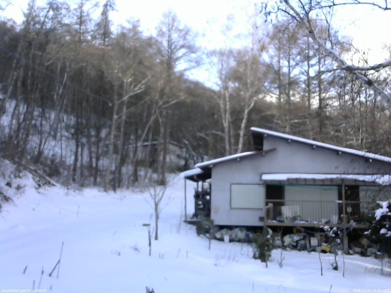 長野県菅平高原 ゆたか山荘 西側(坂上) 2025/12/31 13:45