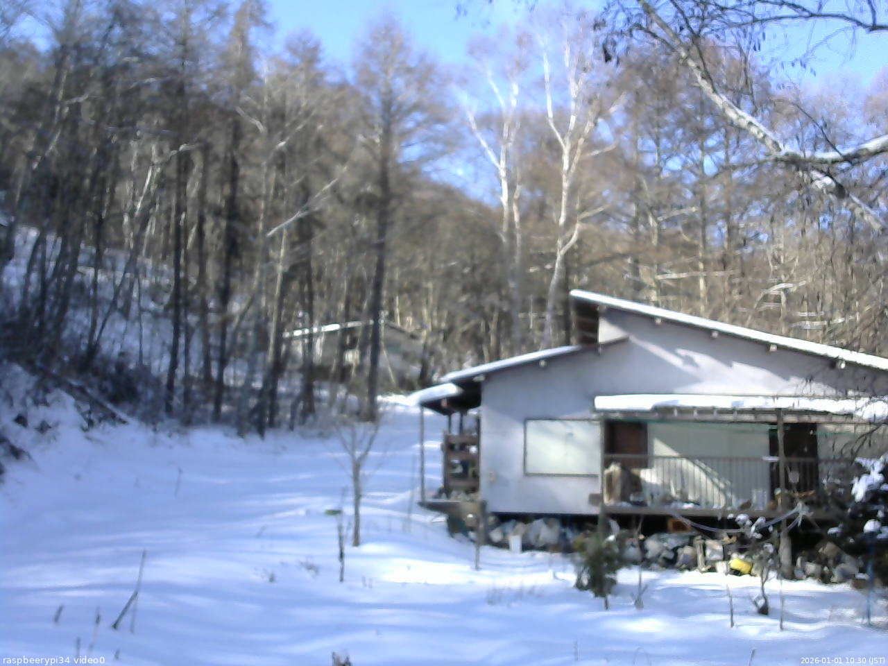 長野県菅平高原 ゆたか山荘 西側(坂上) 2026/01/01 10:30