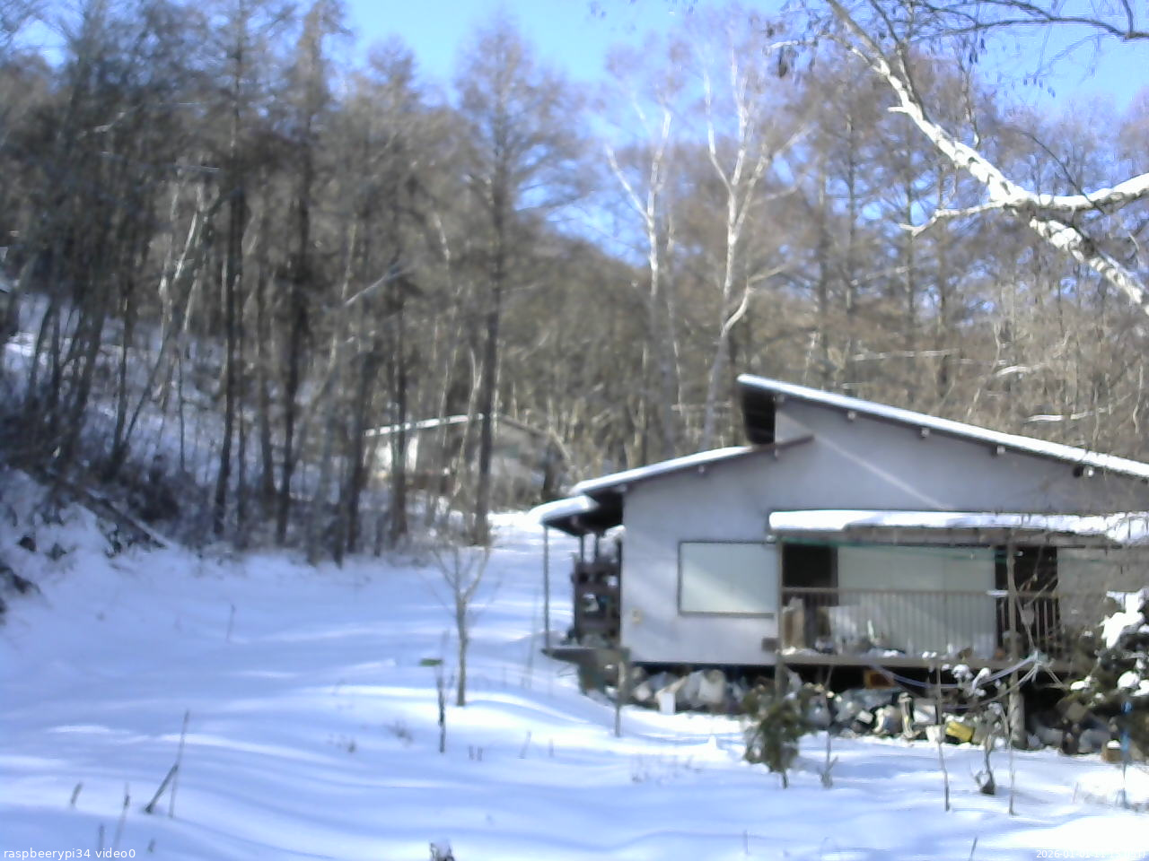 長野県菅平高原 ゆたか山荘 西側(坂上) 2026/01/01 11:15