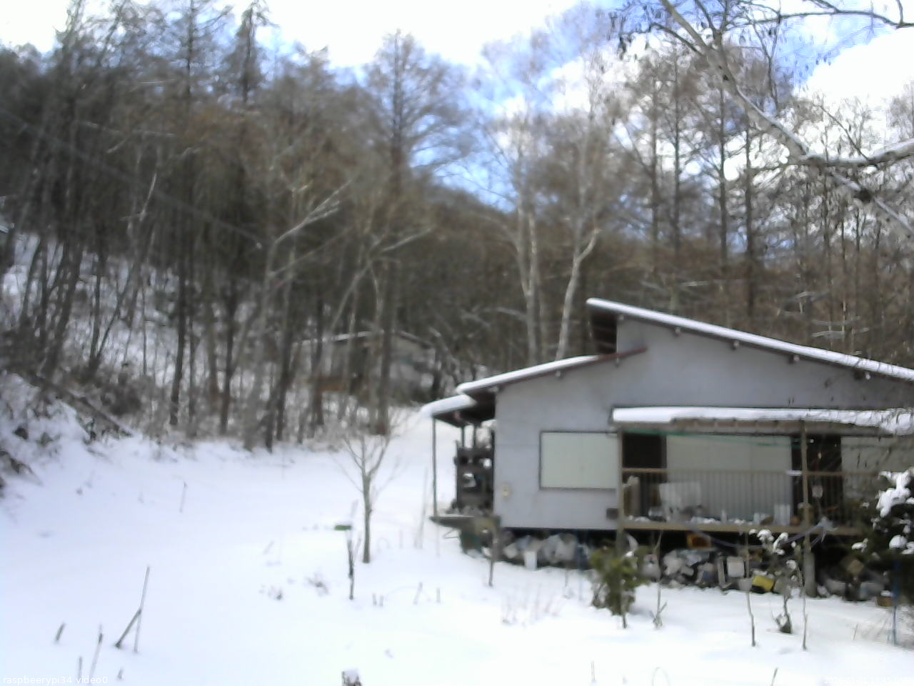 長野県菅平高原 ゆたか山荘 西側(坂上) 2026/01/01 13:45