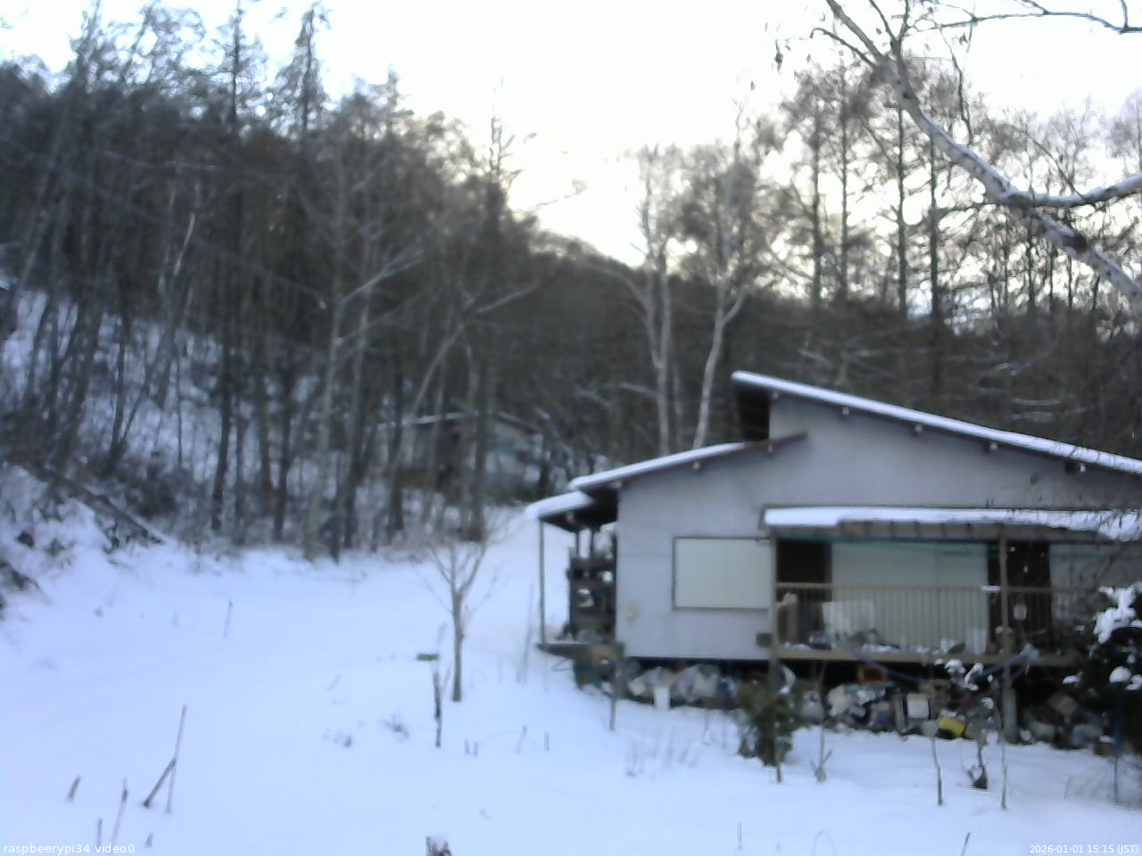長野県菅平高原 ゆたか山荘 西側(坂上) 2026/01/01 15:15