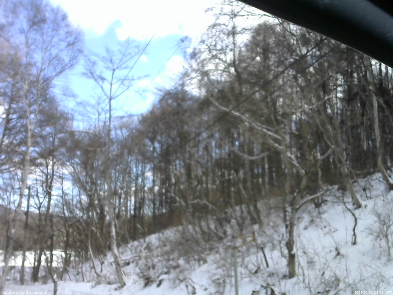 長野県菅平高原 ゆたか山荘 東側上空 2026/01/01 13:15