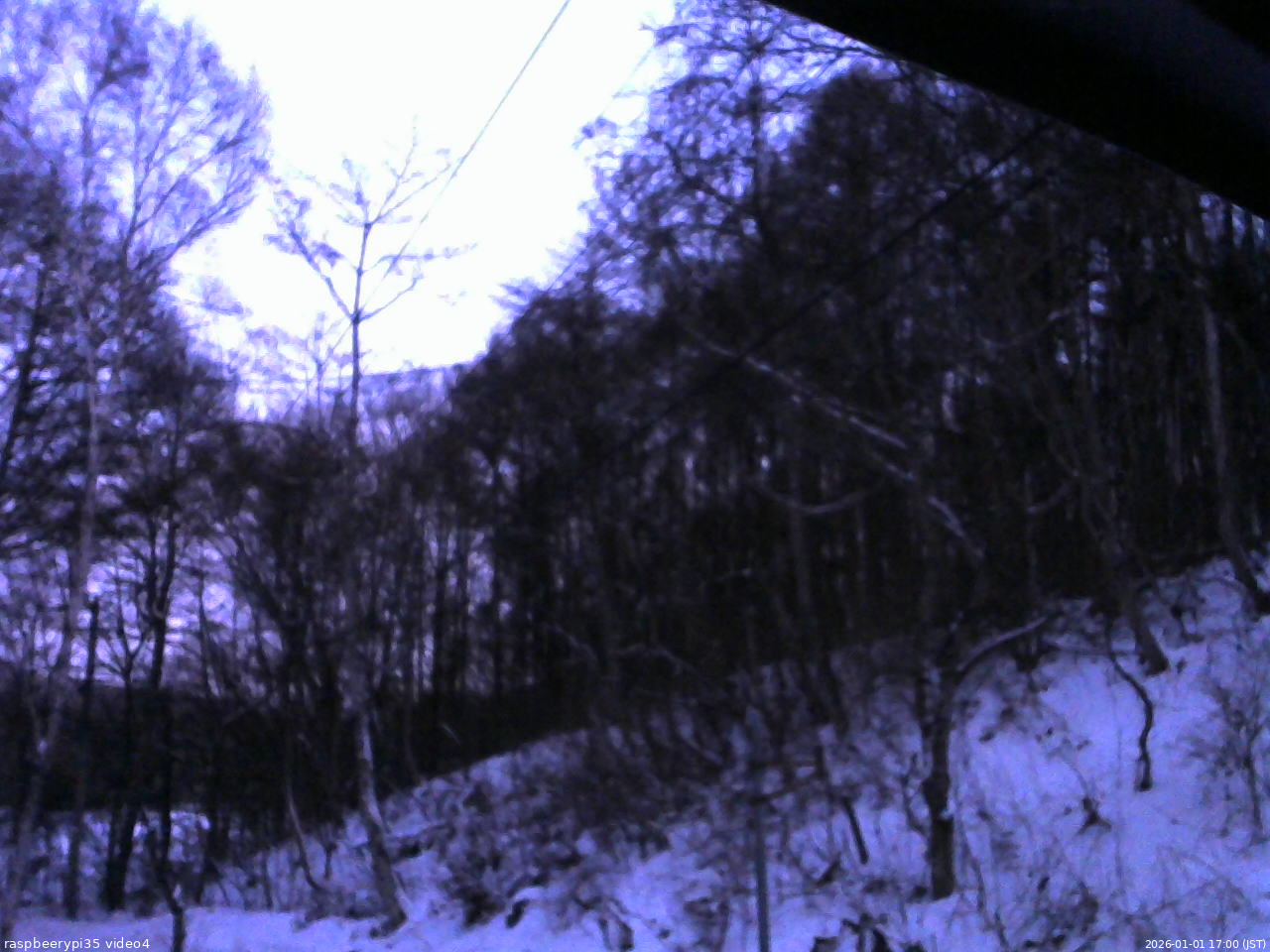長野県菅平高原 ゆたか山荘 東側上空 2026/01/01 17:00