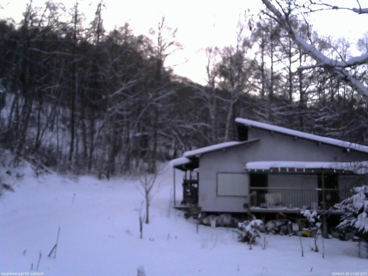 長野県菅平高原 ゆたか山荘 西側(坂上) 2026/01/03 17:00