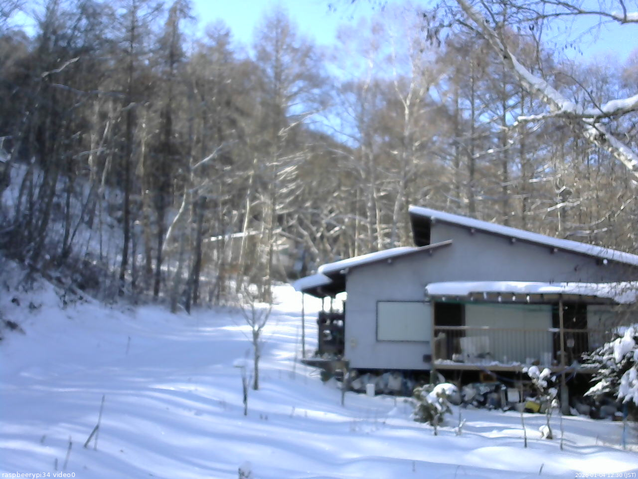 長野県菅平高原 ゆたか山荘 西側(坂上) 2026/01/04 12:30