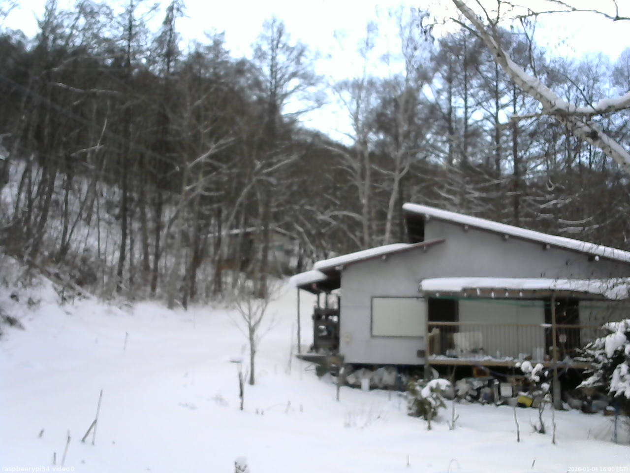長野県菅平高原 ゆたか山荘 西側(坂上) 2026/01/04 16:00