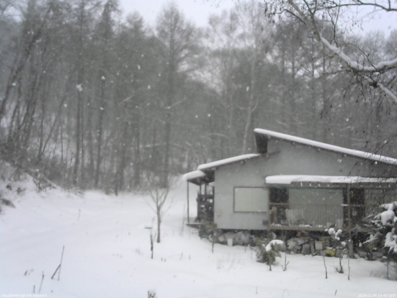 長野県菅平高原 ゆたか山荘 西側(坂上) 2026/01/05 15:45