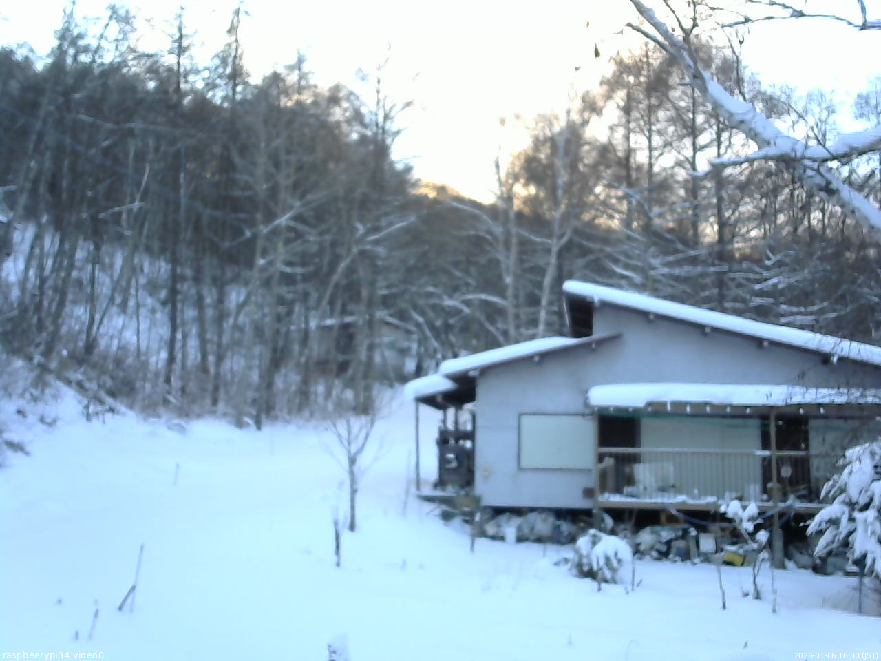 長野県菅平高原 ゆたか山荘 西側(坂上) 2026/01/06 16:30