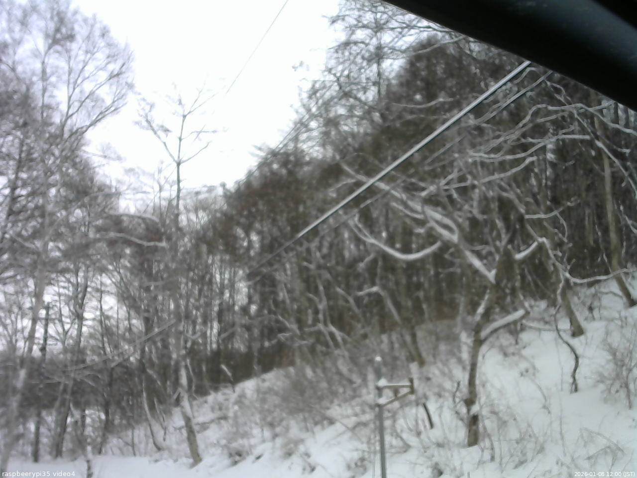 長野県菅平高原 ゆたか山荘 東側上空 2026/01/08 12:00