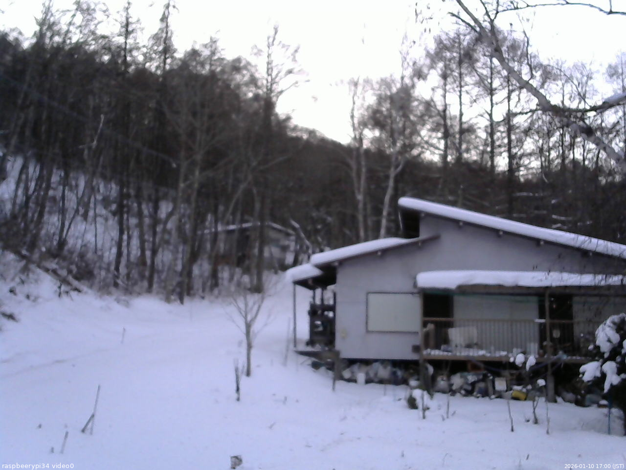 長野県菅平高原 ゆたか山荘 西側(坂上) 2026/01/10 17:00