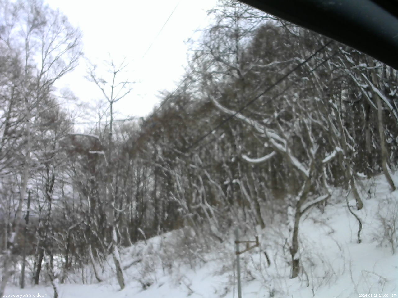 長野県菅平高原 ゆたか山荘 東側上空 2026/01/13 13:00
