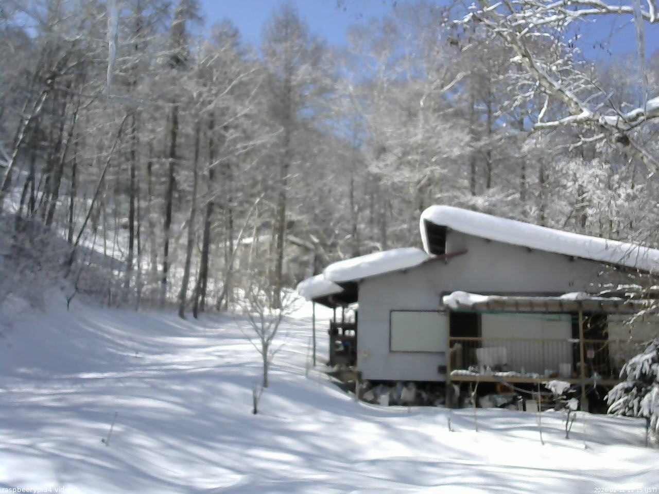 長野県菅平高原 ゆたか山荘 西側(坂上) 2026/02/12 12:15