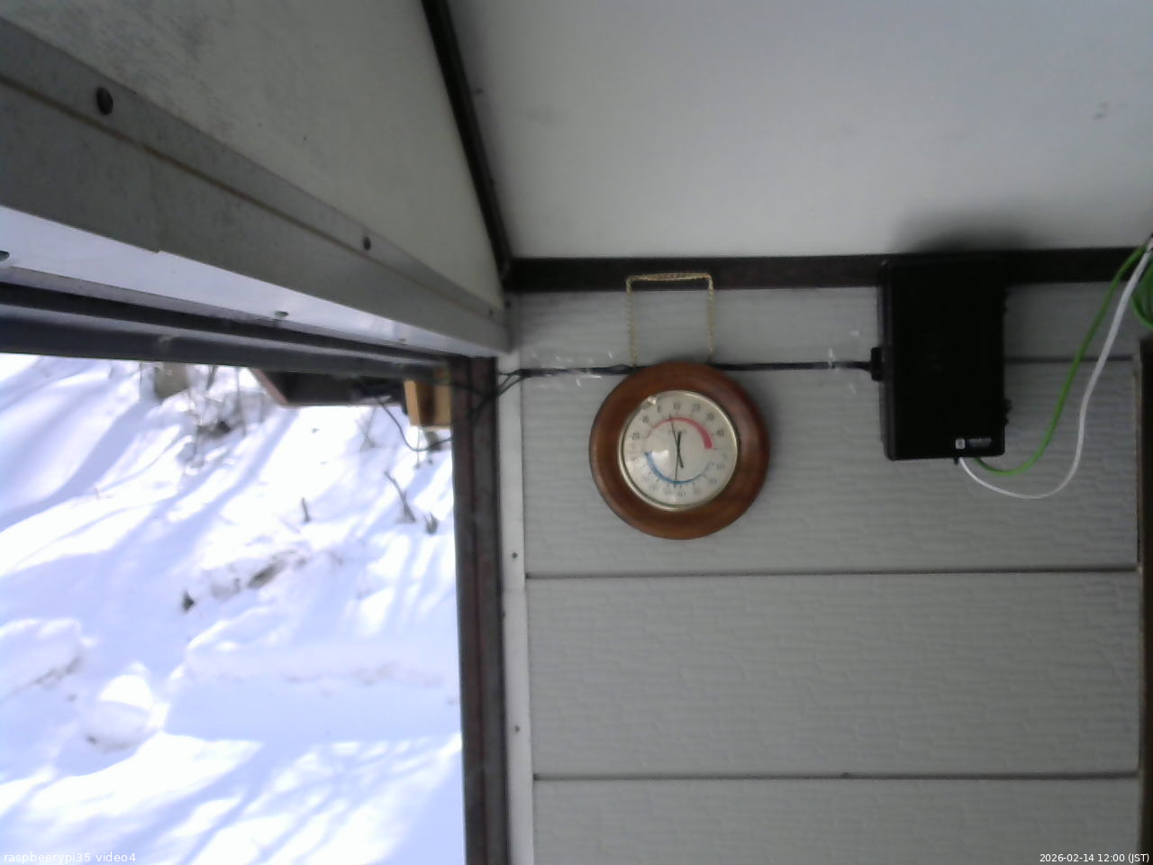 長野県菅平高原 ゆたか山荘 東側上空 2026/02/14 12:00