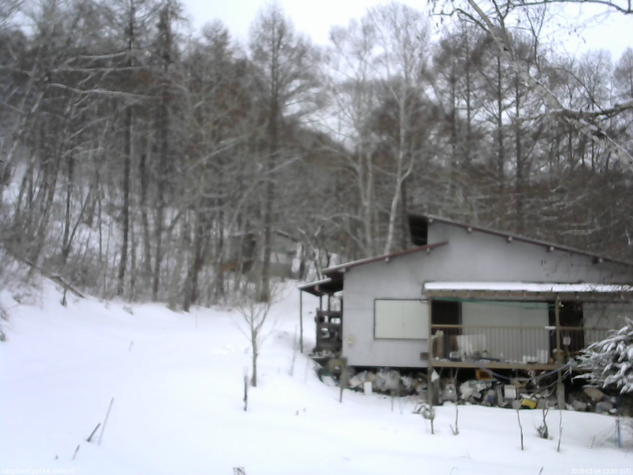 長野県菅平高原 ゆたか山荘 西側(坂上) 2026/03/04 13:30
