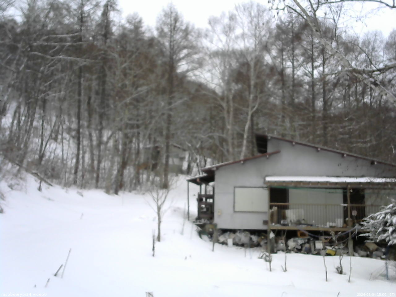 長野県菅平高原 ゆたか山荘 西側(坂上) 2026/03/04 15:00
