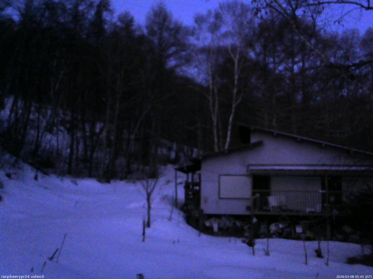 長野県菅平高原 ゆたか山荘 西側(坂上) 2026/03/08 05:45