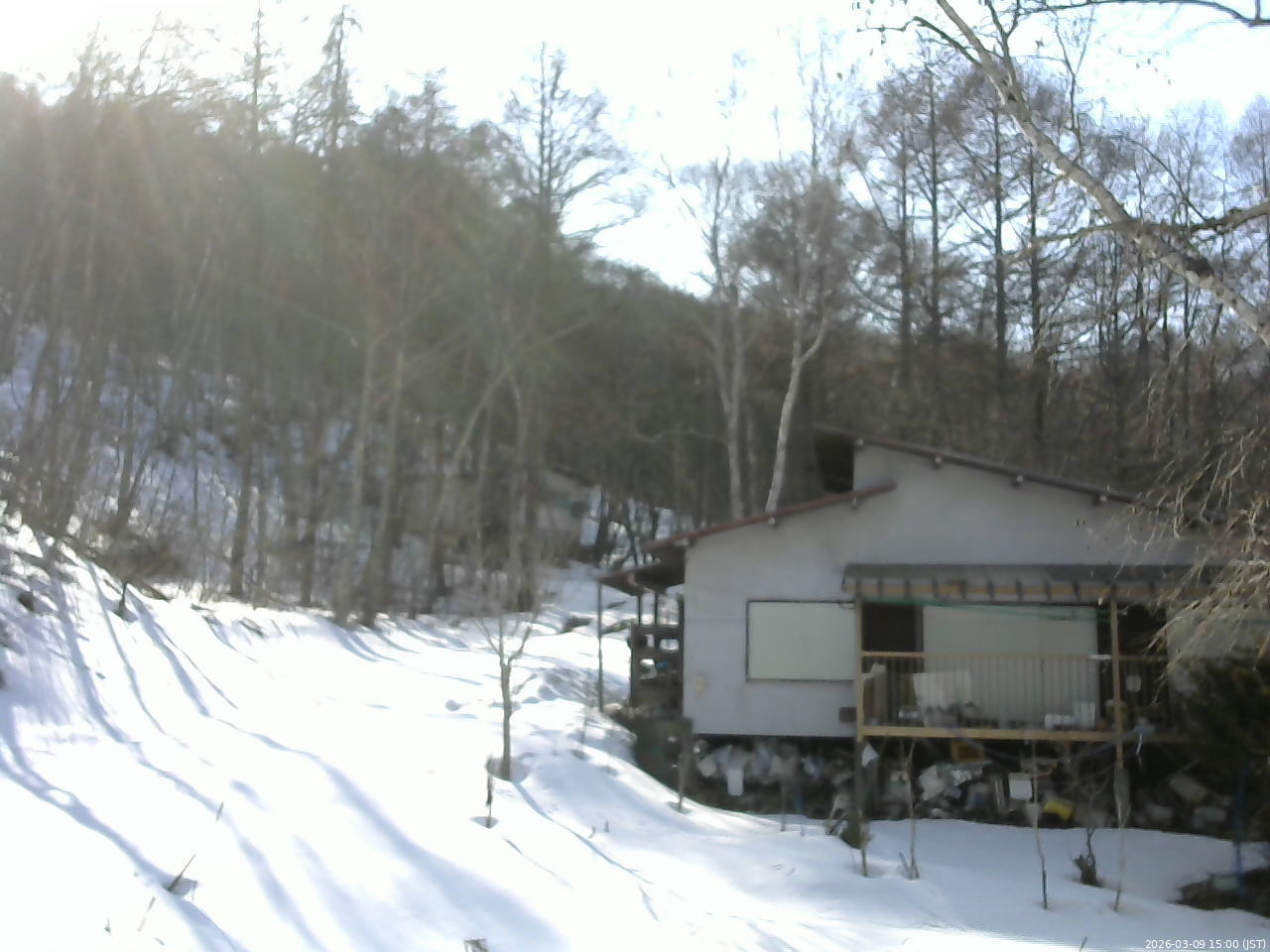 長野県菅平高原 ゆたか山荘 西側(坂上) 2026/03/09 15:00