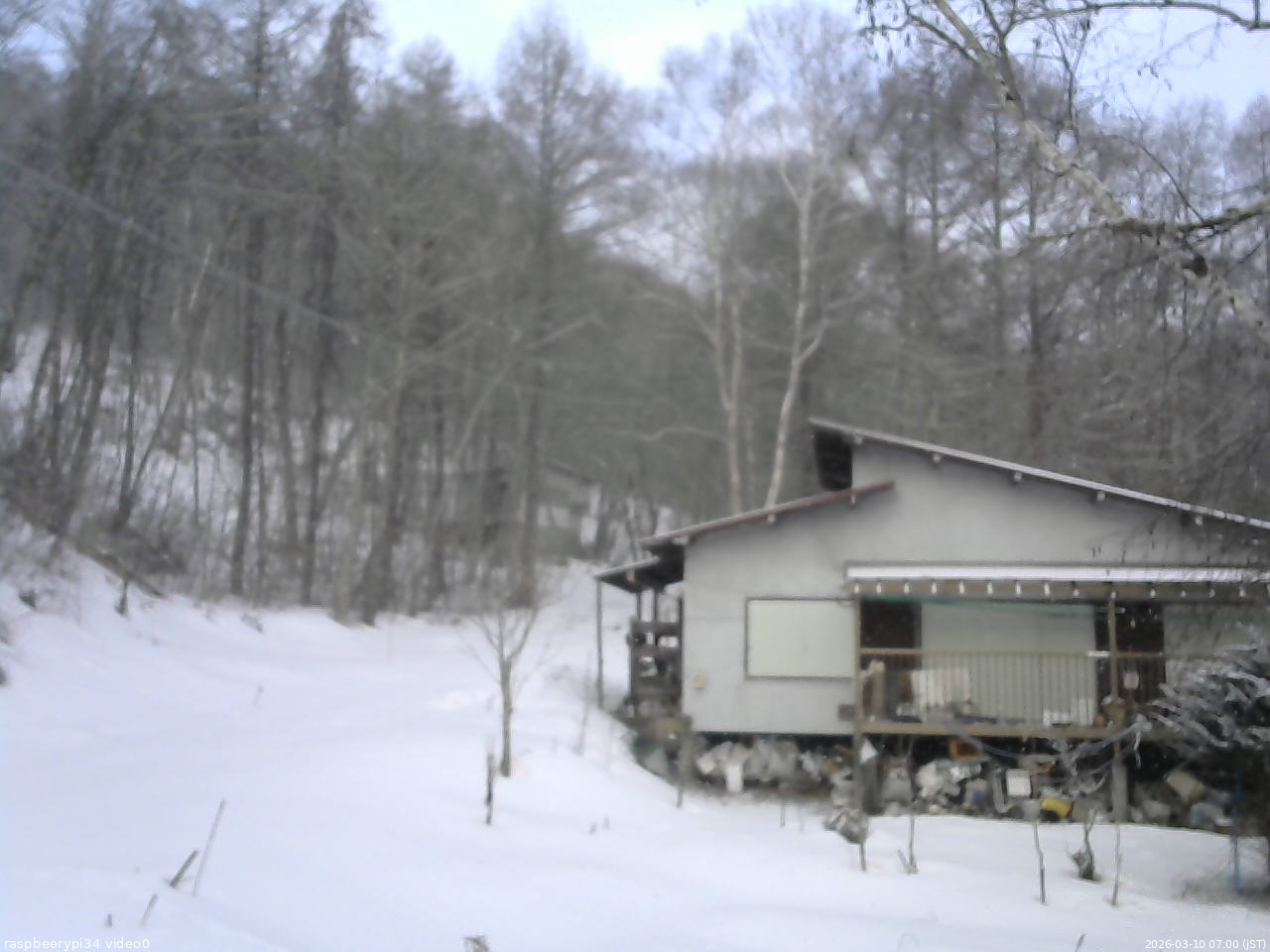 長野県菅平高原 ゆたか山荘 西側(坂上) 2026/03/10 07:00