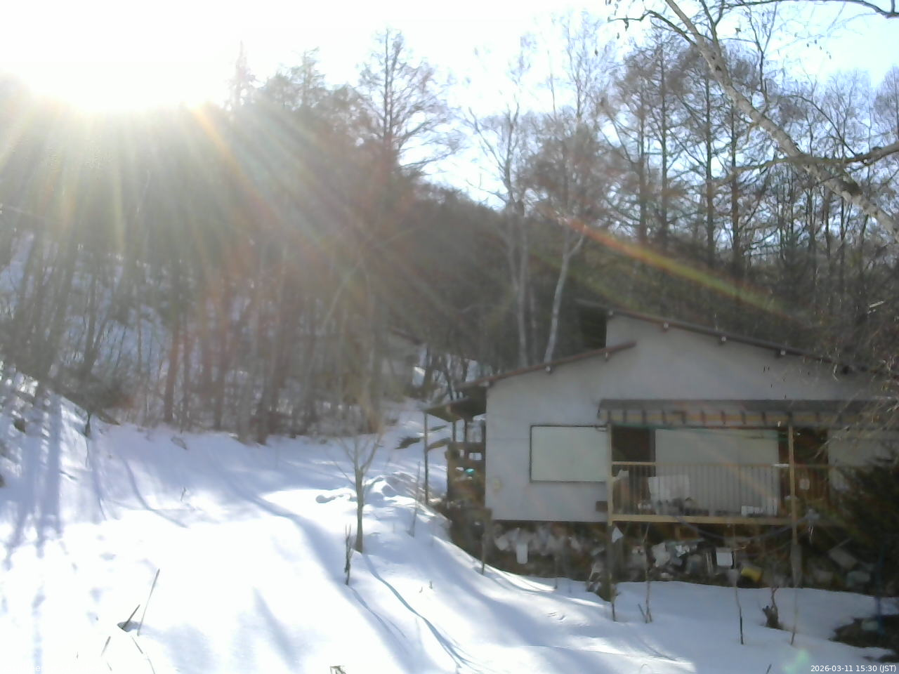 長野県菅平高原 ゆたか山荘 西側(坂上) 2026/03/11 15:30