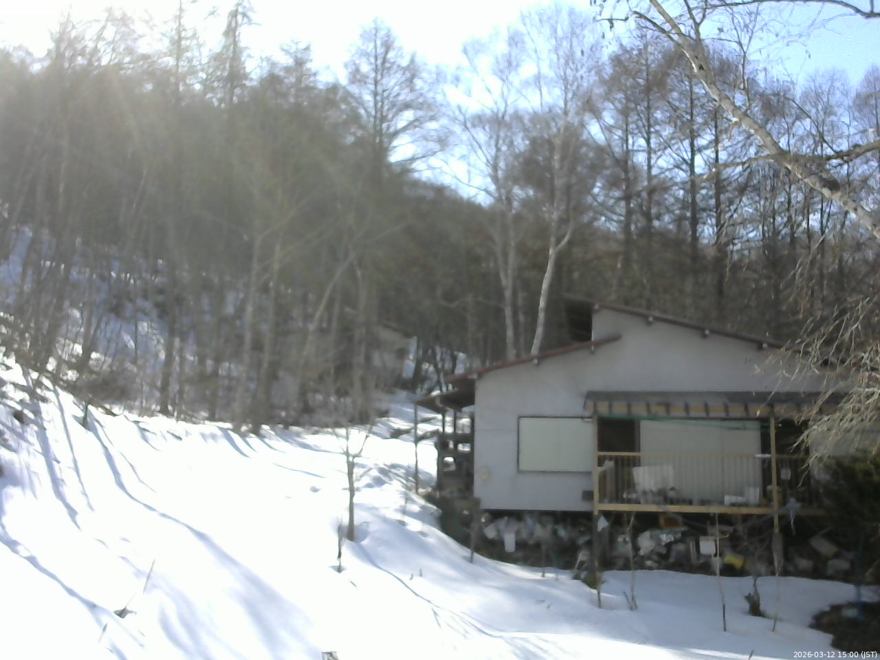 長野県菅平高原 ゆたか山荘 西側(坂上) 2026/03/12 15:00