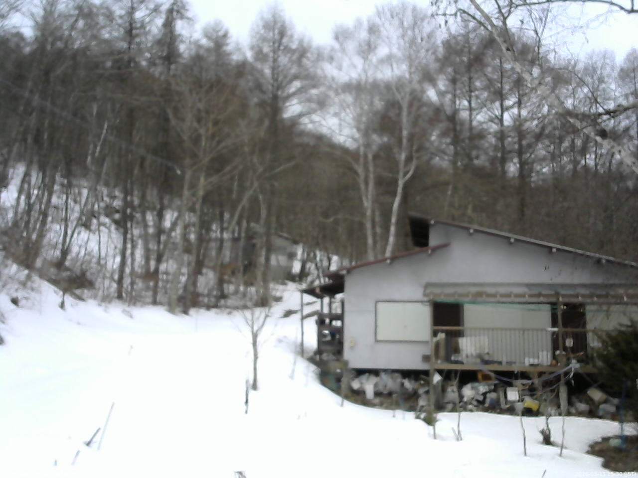 長野県菅平高原 ゆたか山荘 西側(坂上) 2026/03/13 15:30
