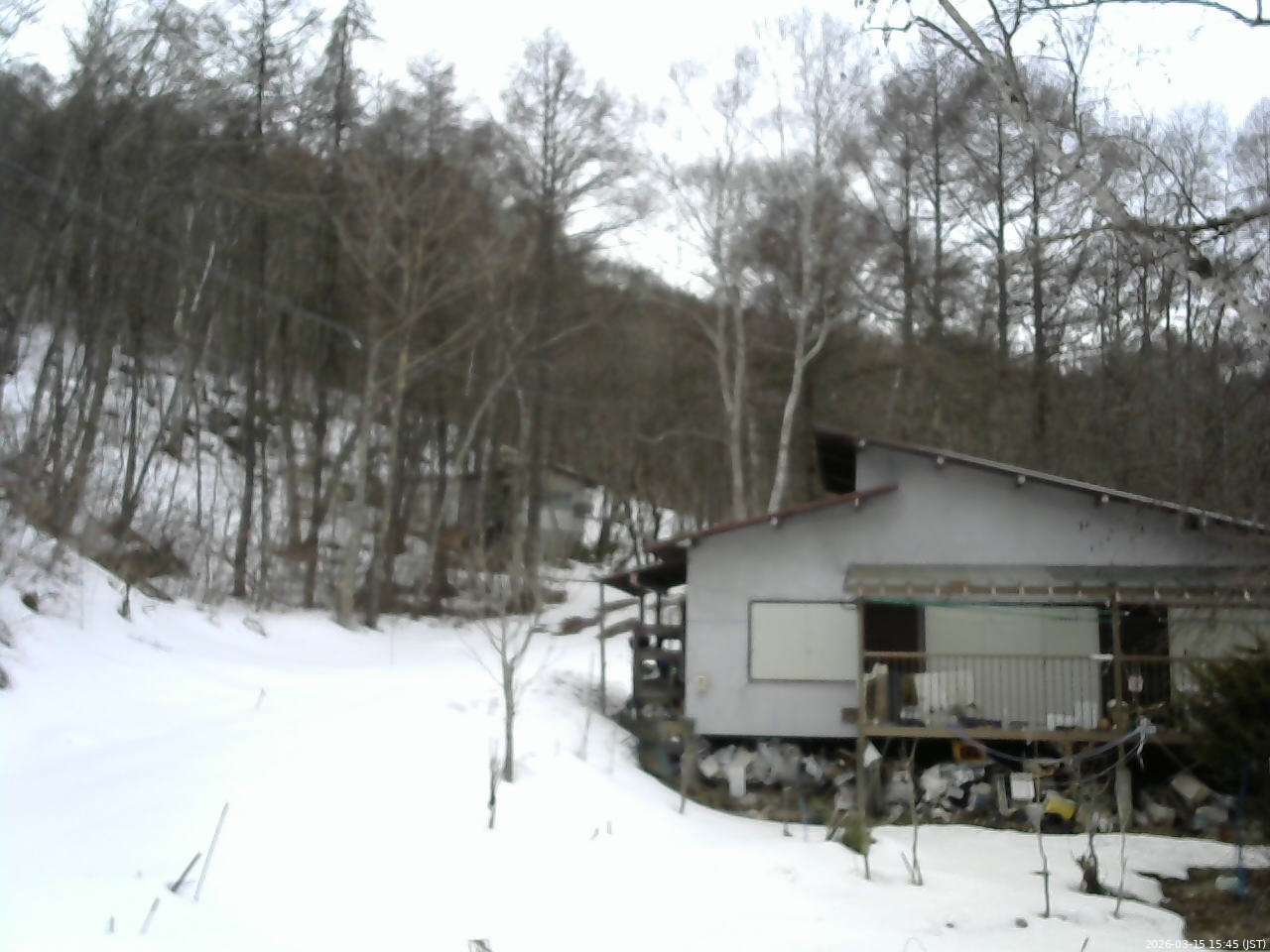 長野県菅平高原 ゆたか山荘 西側(坂上) 2026/03/15 15:45