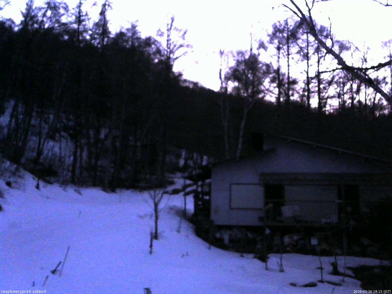 長野県菅平高原 ゆたか山荘 西側(坂上) 2026/03/16 18:15