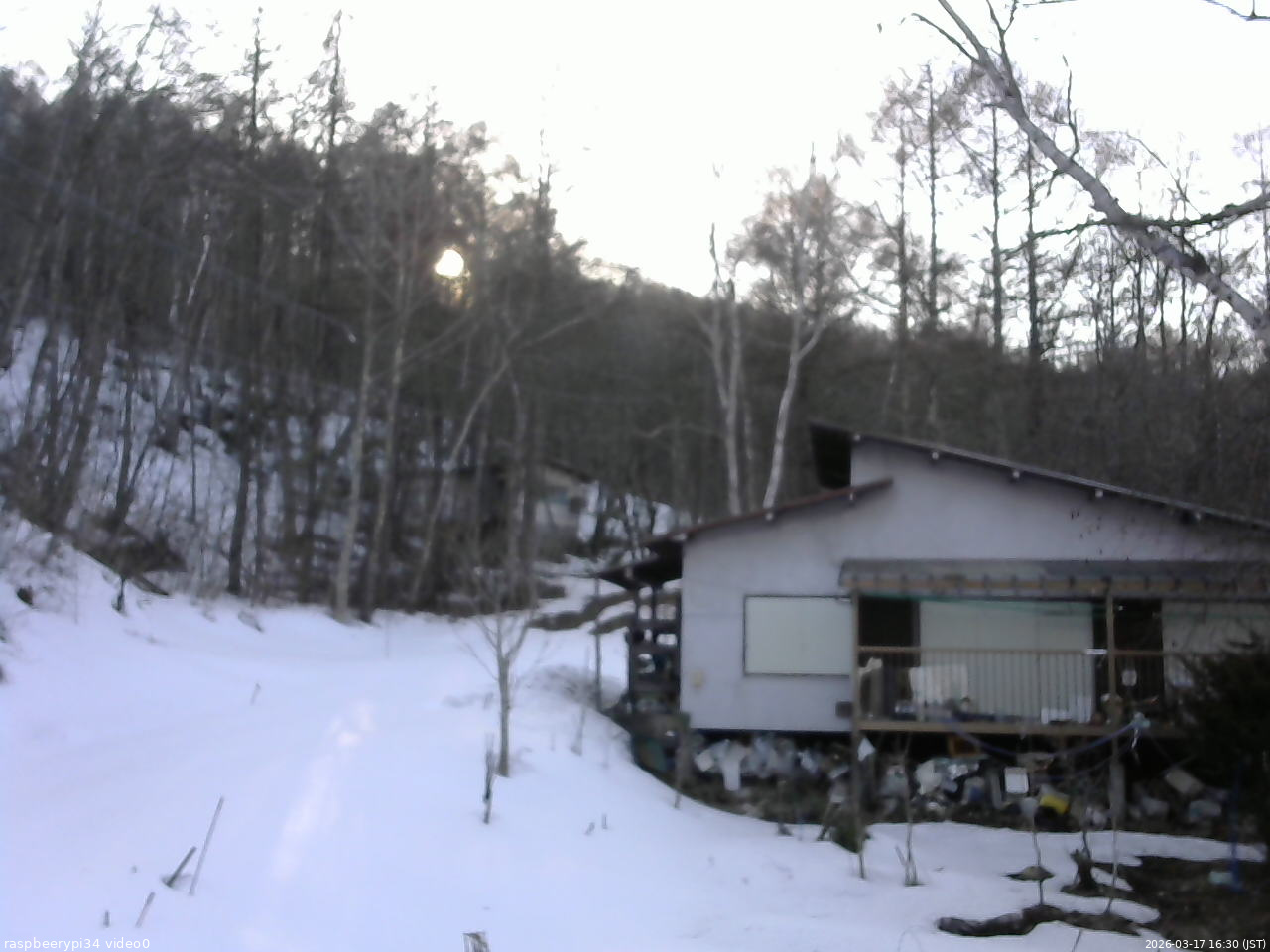 長野県菅平高原 ゆたか山荘 西側(坂上) 2026/03/17 16:30