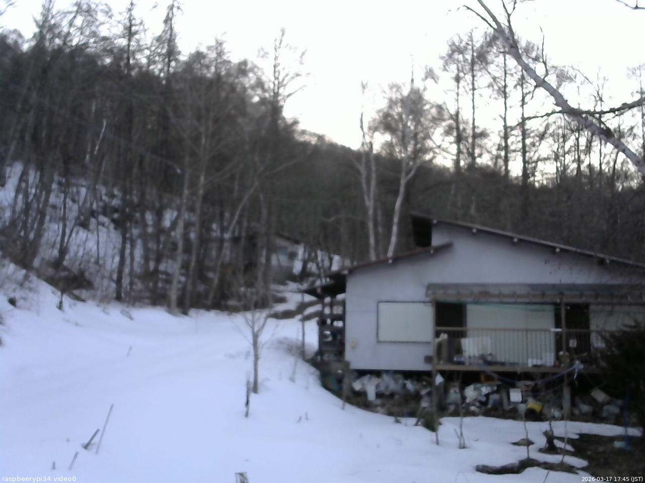 長野県菅平高原 ゆたか山荘 西側(坂上) 2026/03/17 17:45
