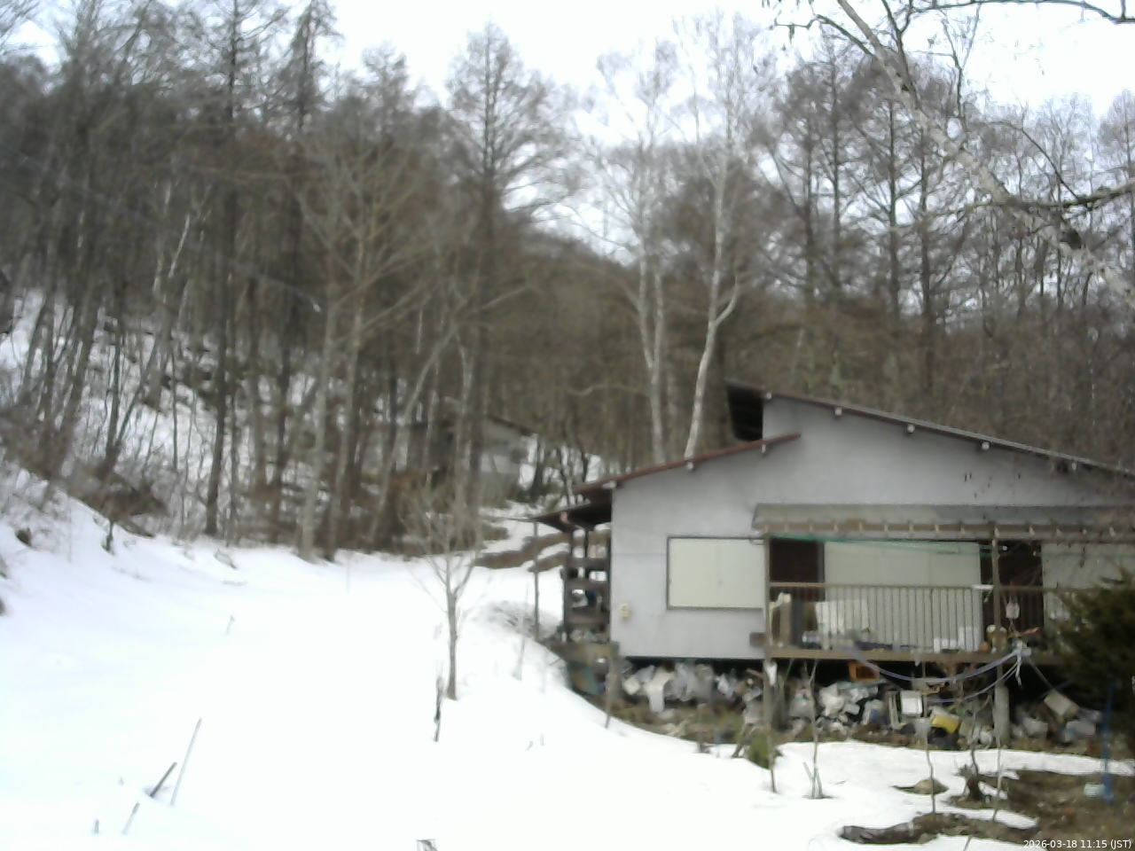 長野県菅平高原 ゆたか山荘 西側(坂上) 2026/03/18 11:15