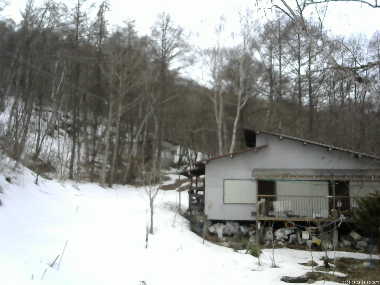 長野県菅平高原 ゆたか山荘 西側(坂上) 2026/03/18 13:30