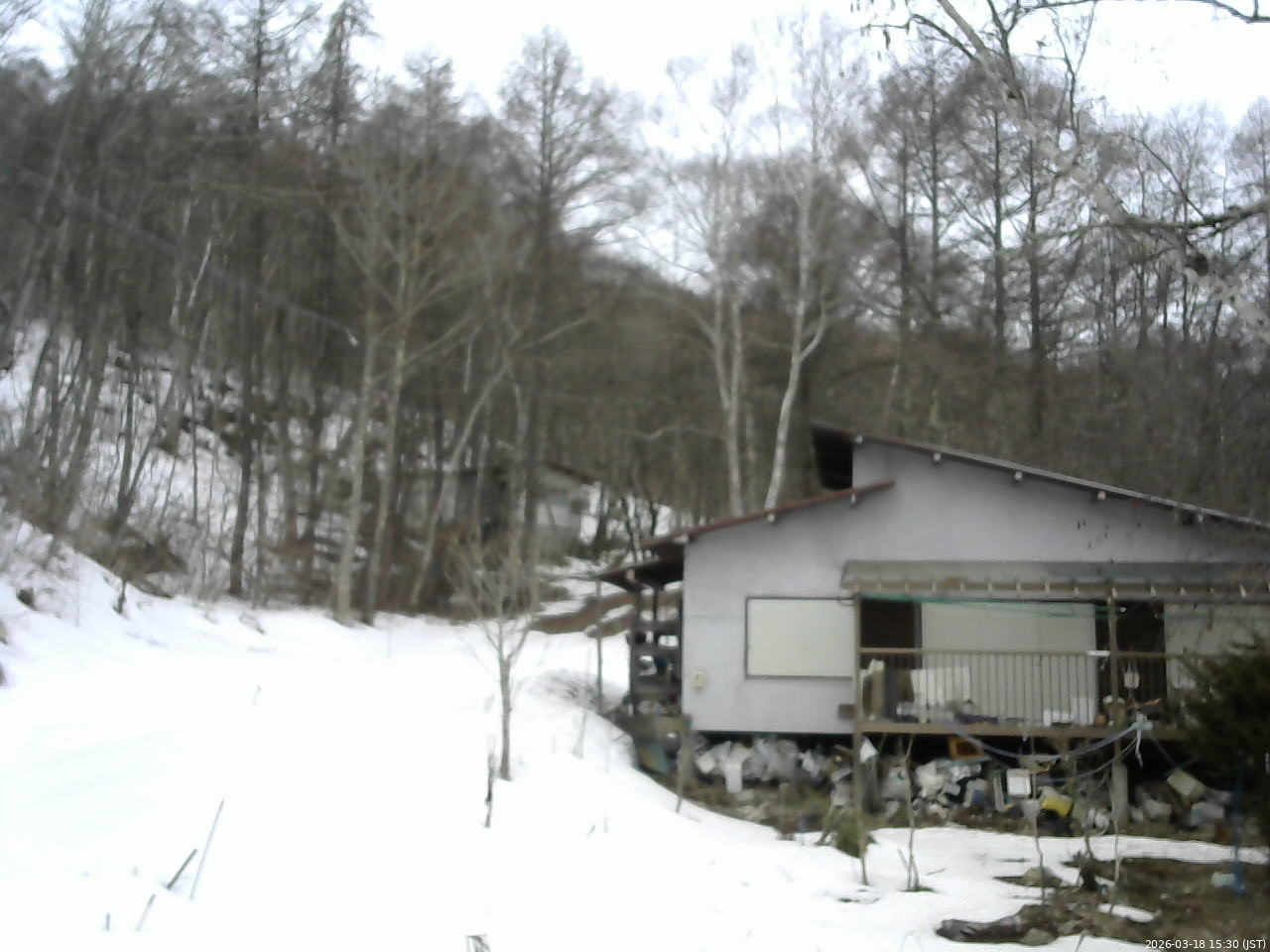 長野県菅平高原 ゆたか山荘 西側(坂上) 2026/03/18 15:30