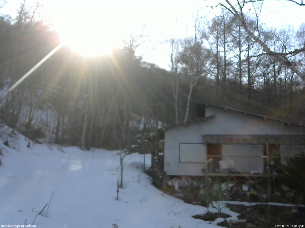 長野県菅平高原 ゆたか山荘 西側(坂上) 2026/03/21 16:00