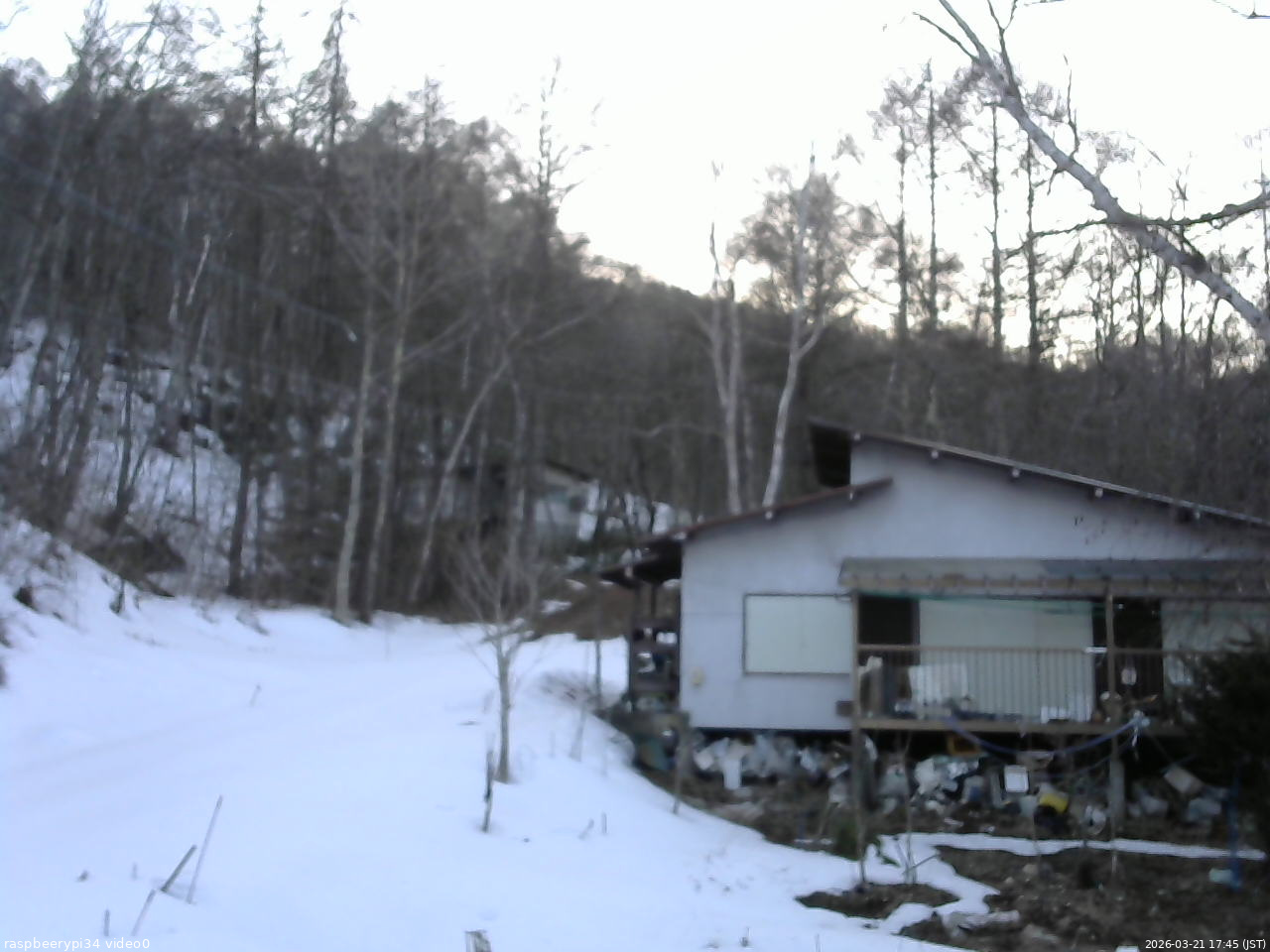 長野県菅平高原 ゆたか山荘 西側(坂上) 2026/03/21 17:45