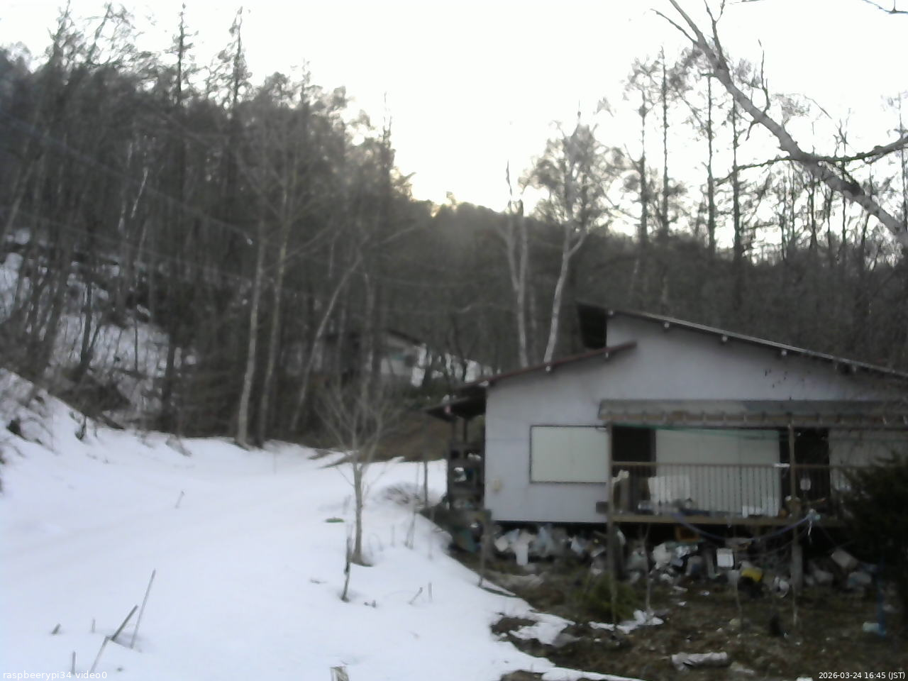 長野県菅平高原 ゆたか山荘 西側(坂上) 2026/03/24 16:45