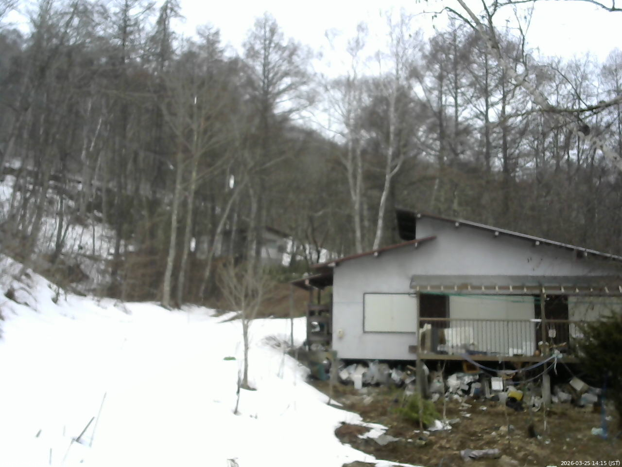 長野県菅平高原 ゆたか山荘 西側(坂上) 2026/03/25 14:15