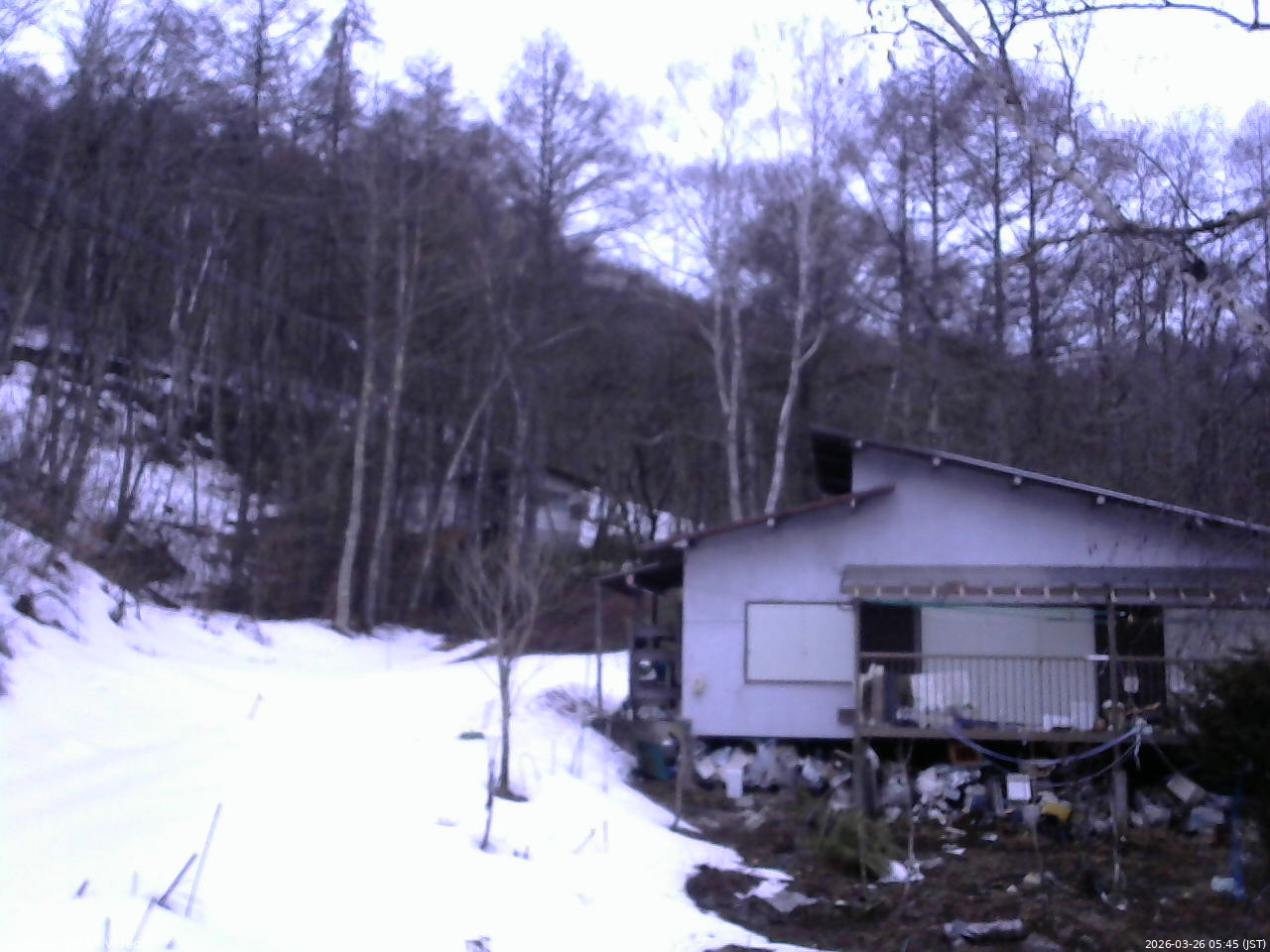 長野県菅平高原 ゆたか山荘 西側(坂上) 2026/03/26 05:45