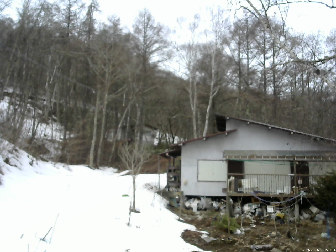 長野県菅平高原 ゆたか山荘 西側(坂上) 2026/03/26 10:45