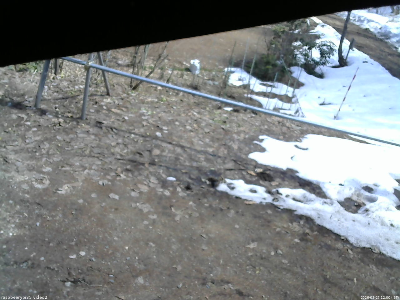 長野県菅平高原 ゆたか山荘 駐車場 2026/03/27 12:00