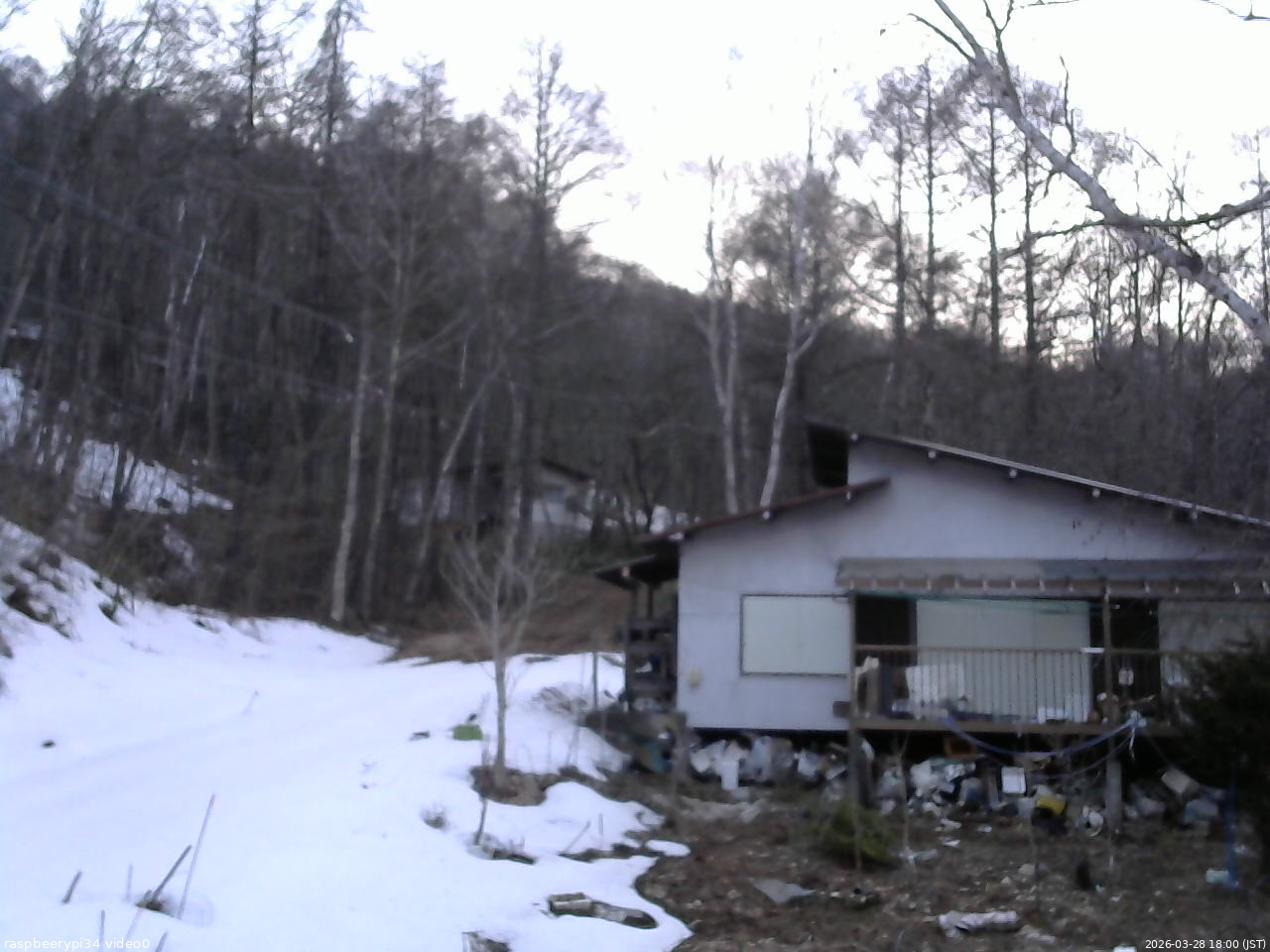 長野県菅平高原 ゆたか山荘 西側(坂上) 2026/03/28 18:00