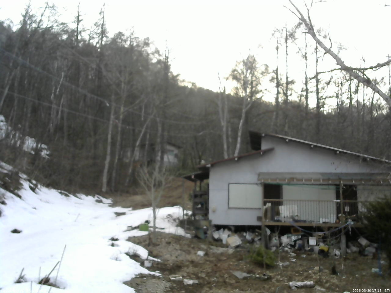 長野県菅平高原 ゆたか山荘 西側(坂上) 2026/03/30 17:15