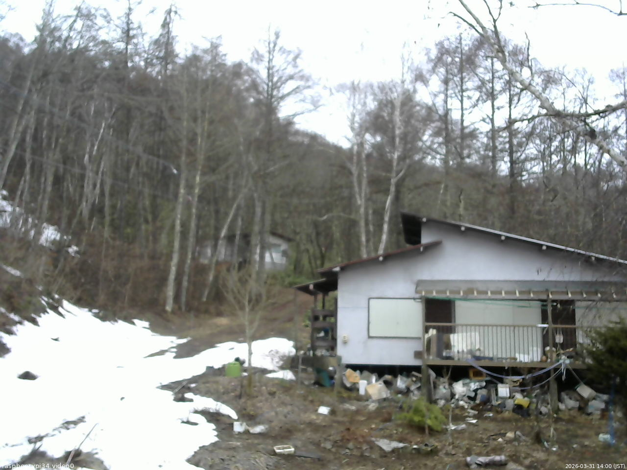長野県菅平高原 ゆたか山荘 西側(坂上) 2026/03/31 14:00